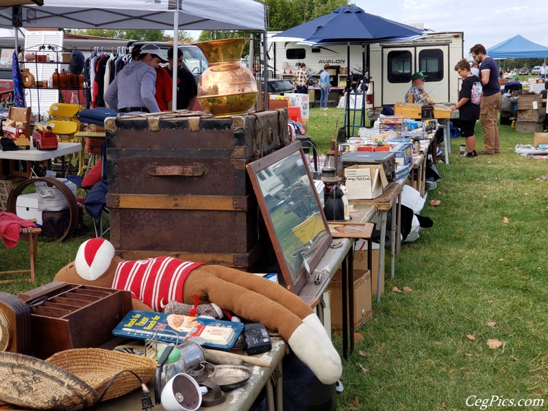 Kennewick Giant Swap Meet