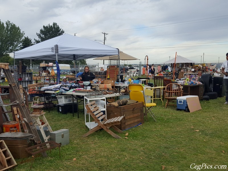 Kennewick Giant Swap Meet