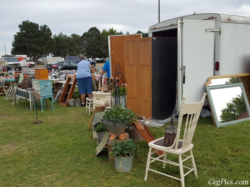 Kennewick Giant Swap Meet