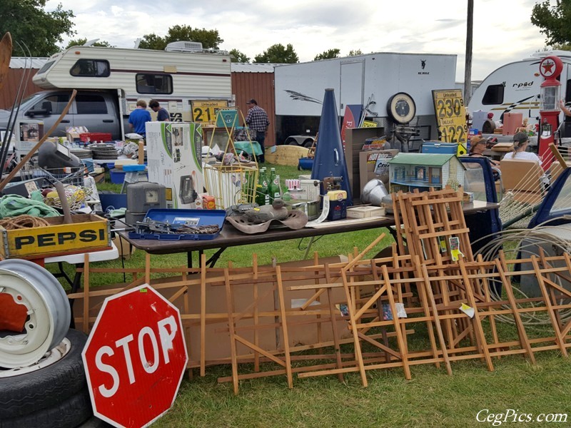 Kennewick Giant Swap Meet