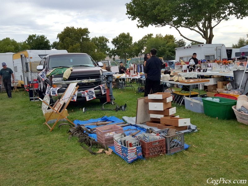 Kennewick Giant Swap Meet