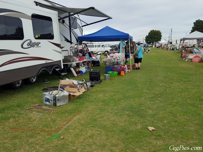 Kennewick Giant Swap Meet