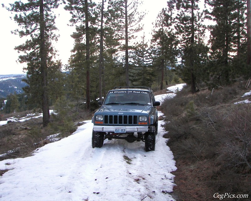 Photos: Checking the snow level at the Ahtanum State Forest 4